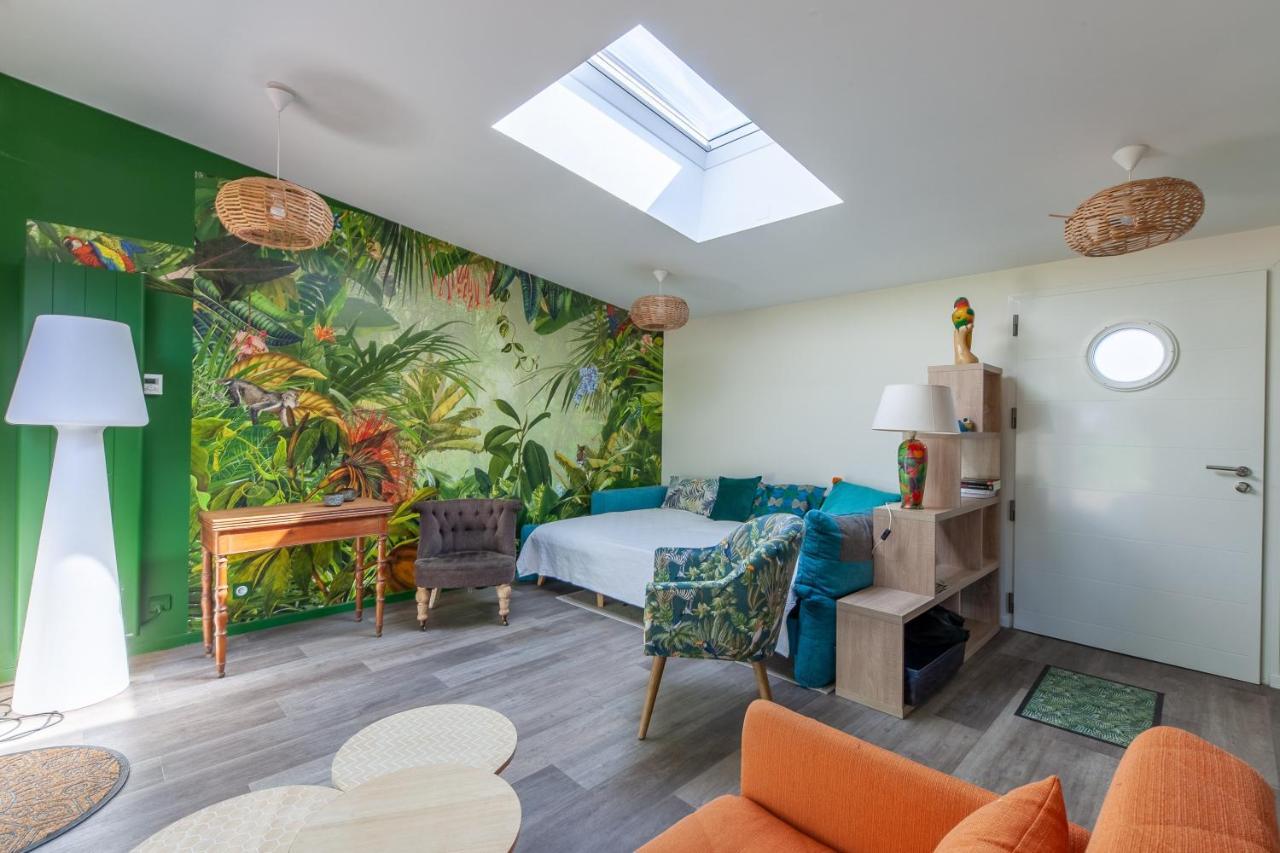 La Halte Des Miquelots - Appt Avec Jardin Apartment Vains ภายนอก รูปภาพ
